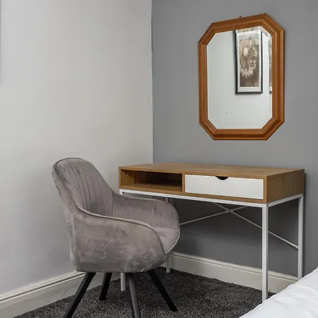 Cosy Ideal For Long & Contractors Holiday home