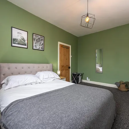 Cosy Ideal For Long & Contractors *