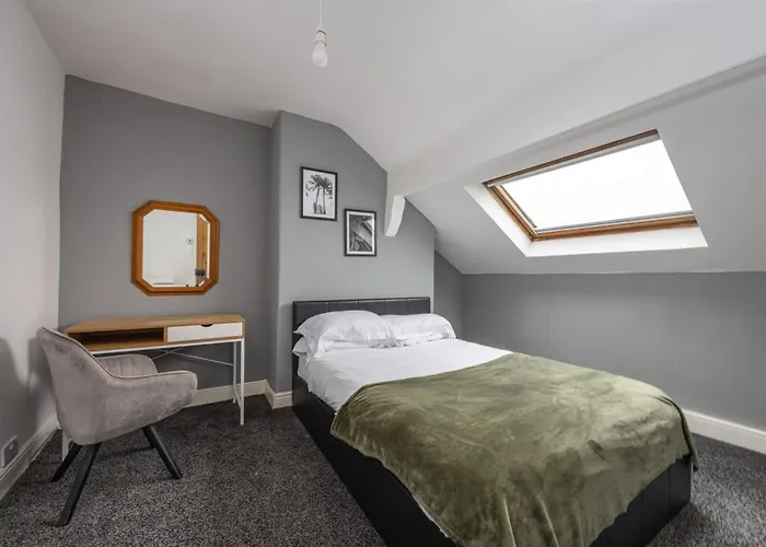 Cosy Ideal For Long & Contractors Holiday home Leeds (West Yorkshire)