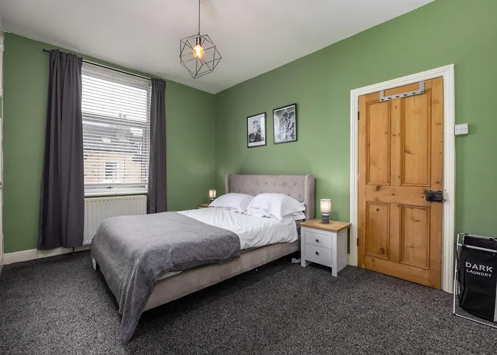 Cosy Ideal For Long & Contractors Holiday home Leeds (West Yorkshire)