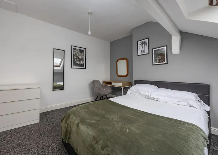 Cosy Ideal For Long & Contractors Holiday home Leeds (West Yorkshire)