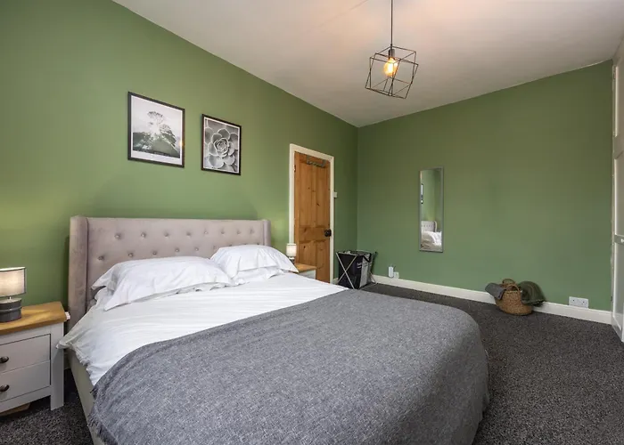 Cosy Ideal For Long & Contractors *