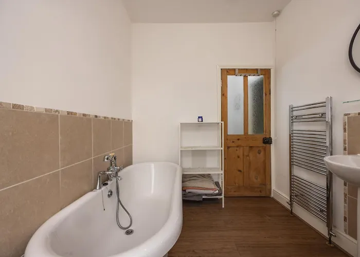 Cosy Ideal For Long & Contractors Holiday home Leeds (West Yorkshire)