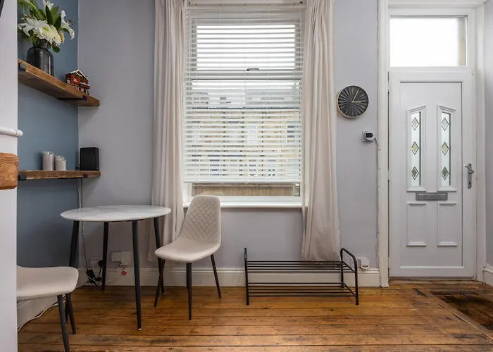 Cosy Ideal For Long & Contractors Leeds (West Yorkshire)