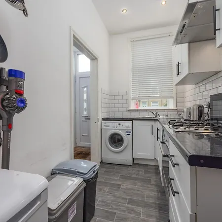Cosy Ideal For Long & Contractors Λιντς