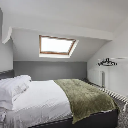 Cosy Ideal For Long & Contractors * Λιντς